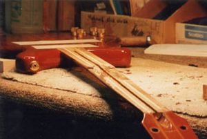 Reparing the neck break - fretboard and truss rod were removed